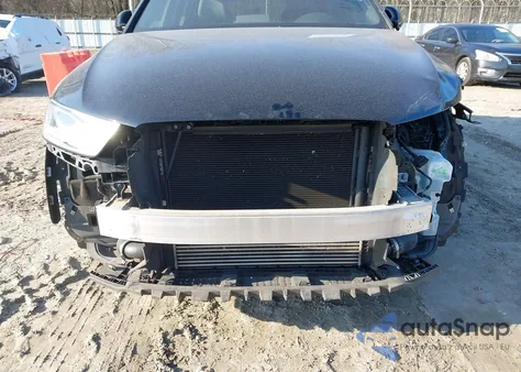 2018 Audi Q3 2.0T Premium/2.0T Sport Premium z USA, uszkodzony, nr VIN WA1ECCFS0JR007027